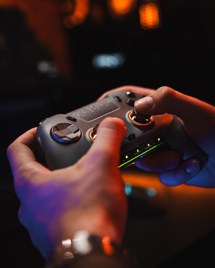 SCUF Envision Pro White | High-Performance PC Gaming Controller